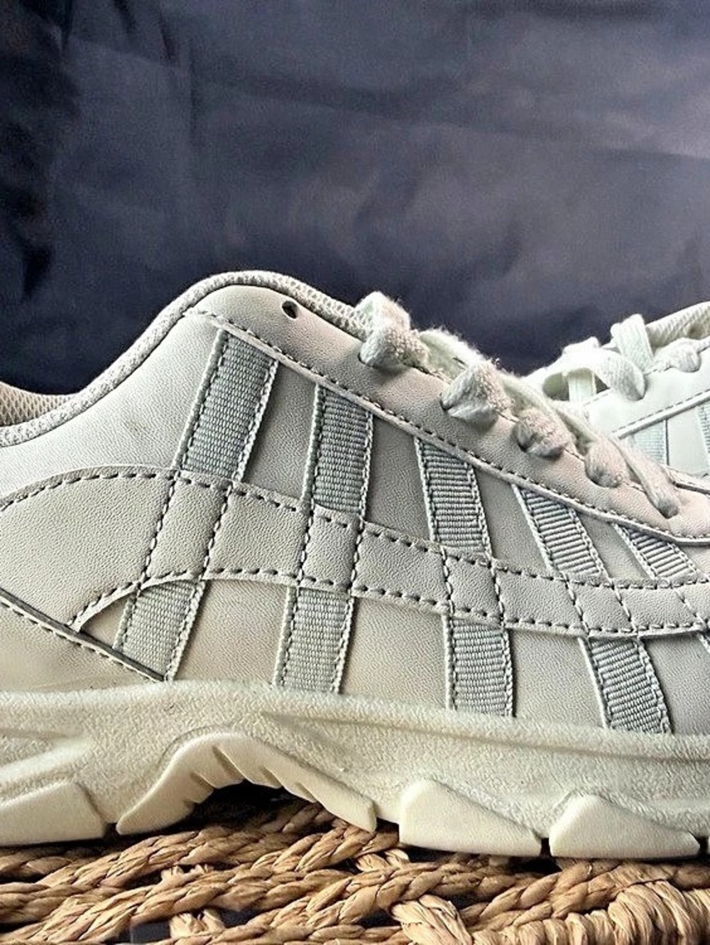 K-Swiss KSL10S3W Low Sneakers White US 5 Like New